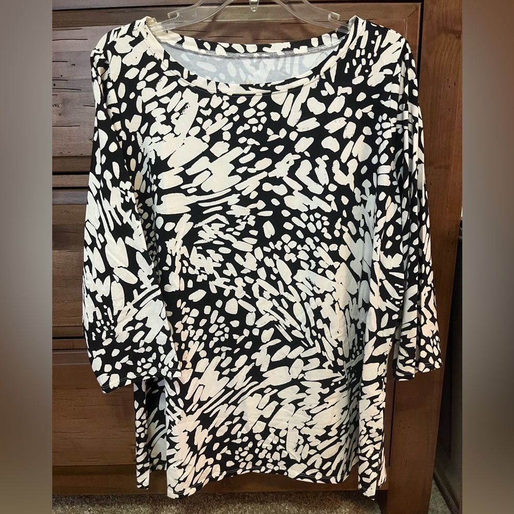 Belle by Kim Gravel Black and White Abstract Print 3/4 Sleeve Tunic Size L